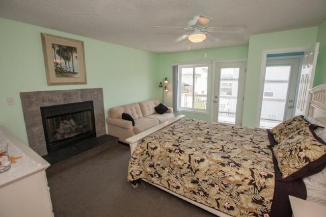 William B. Virginia Beach Home Home Main image 2
